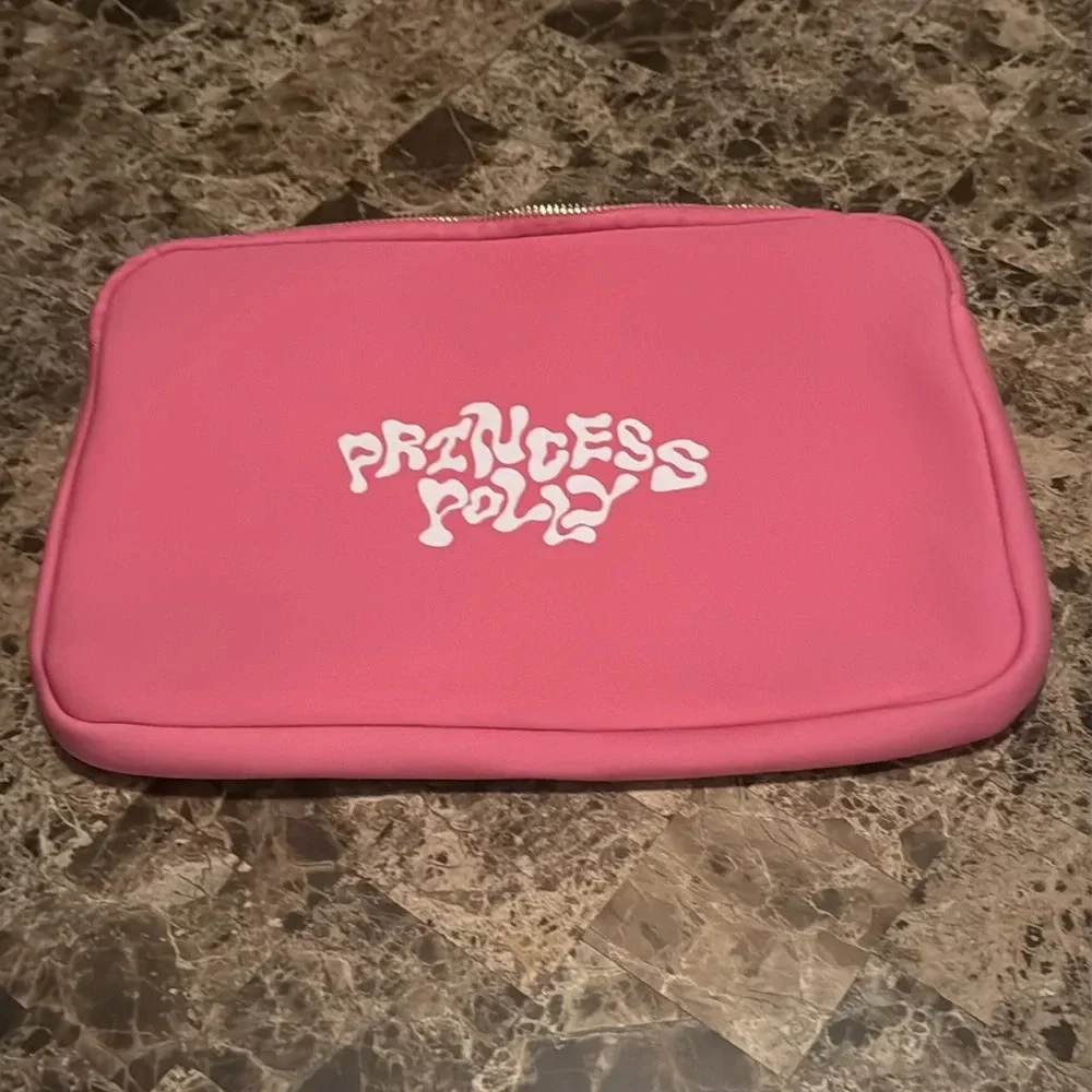 13in Lightly Used Princess Polly Graphic Laptop Case